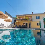 Uptown Nyaraló Mostar